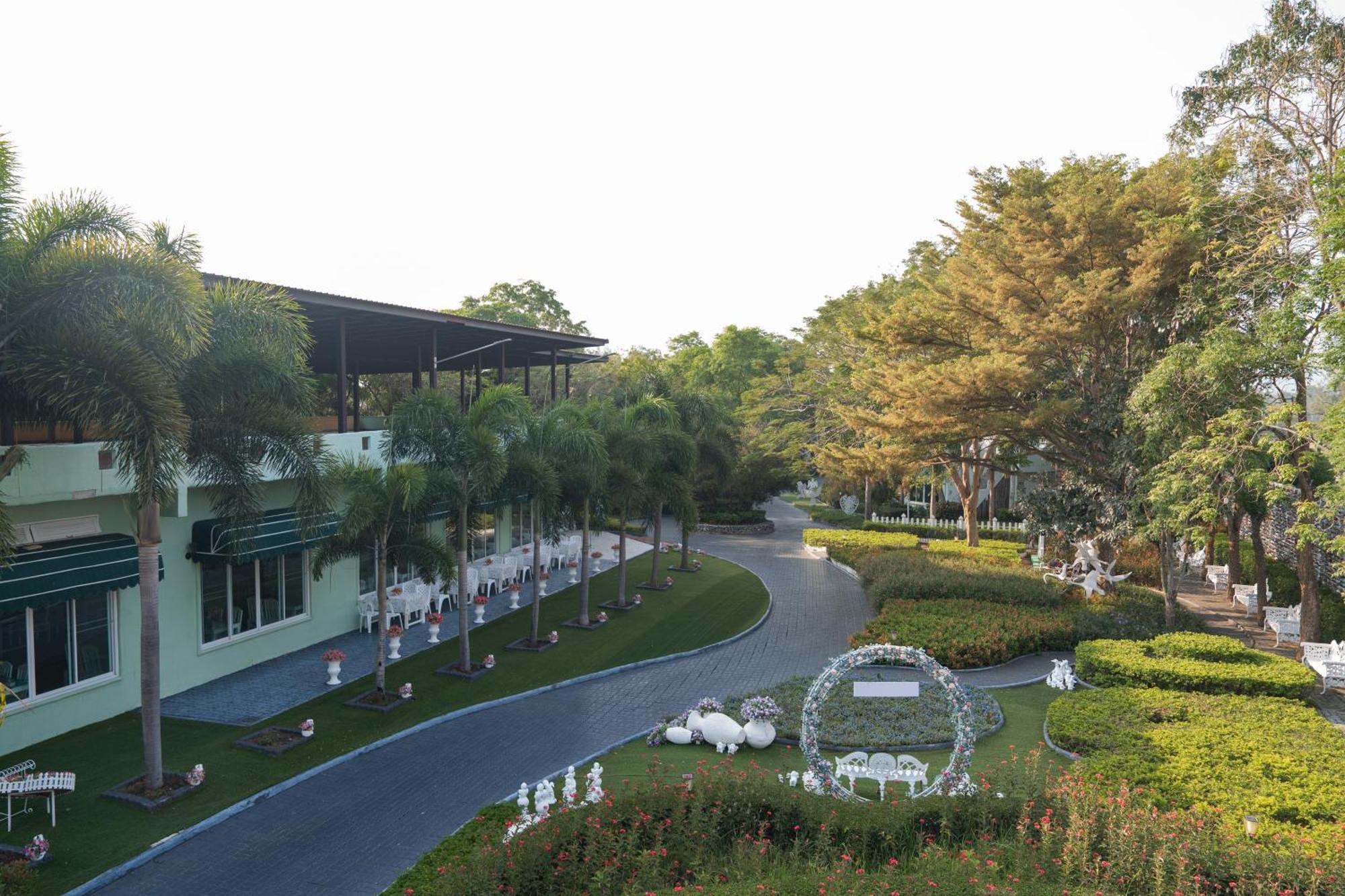 Villa Reina Resort Nong Nam Daeng Εξωτερικό φωτογραφία