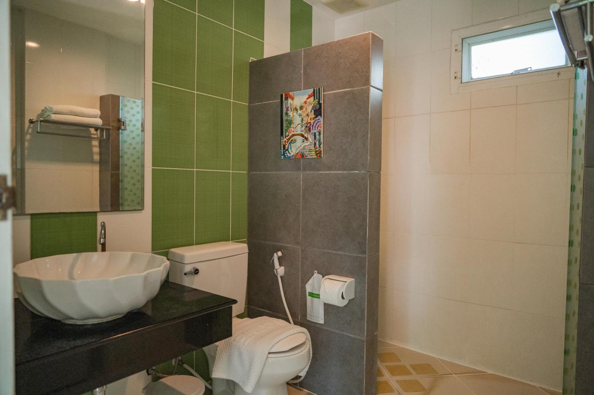 Villa Reina Resort Nong Nam Daeng Εξωτερικό φωτογραφία