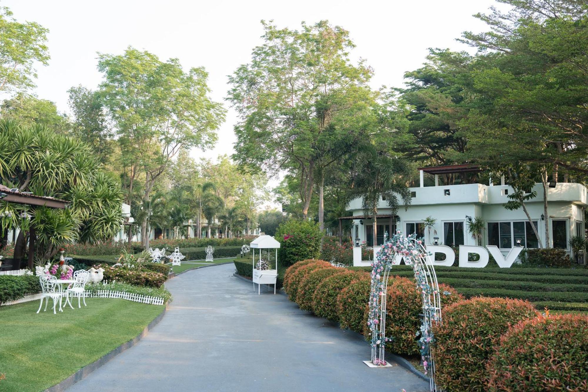 Villa Reina Resort Nong Nam Daeng Εξωτερικό φωτογραφία